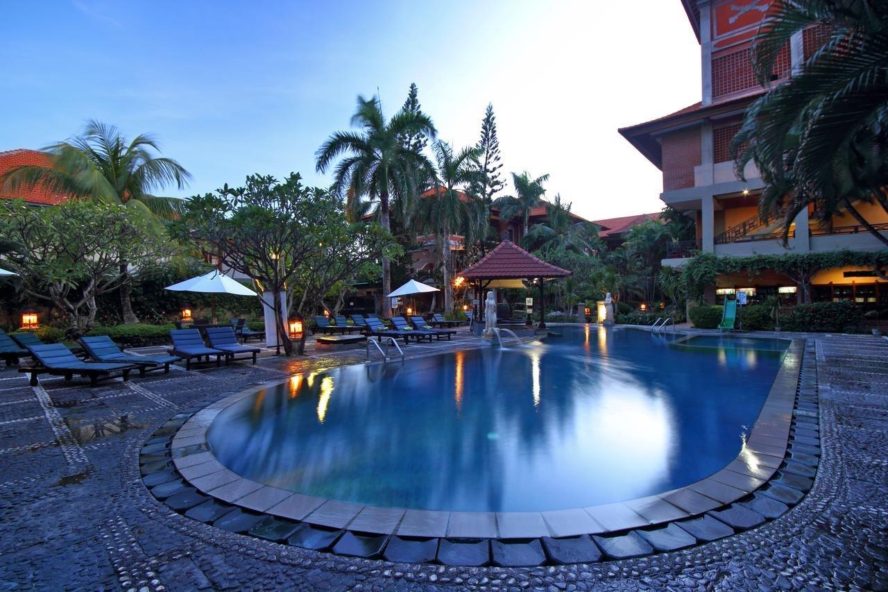 Hotel Adi Dharma Kuta 4*