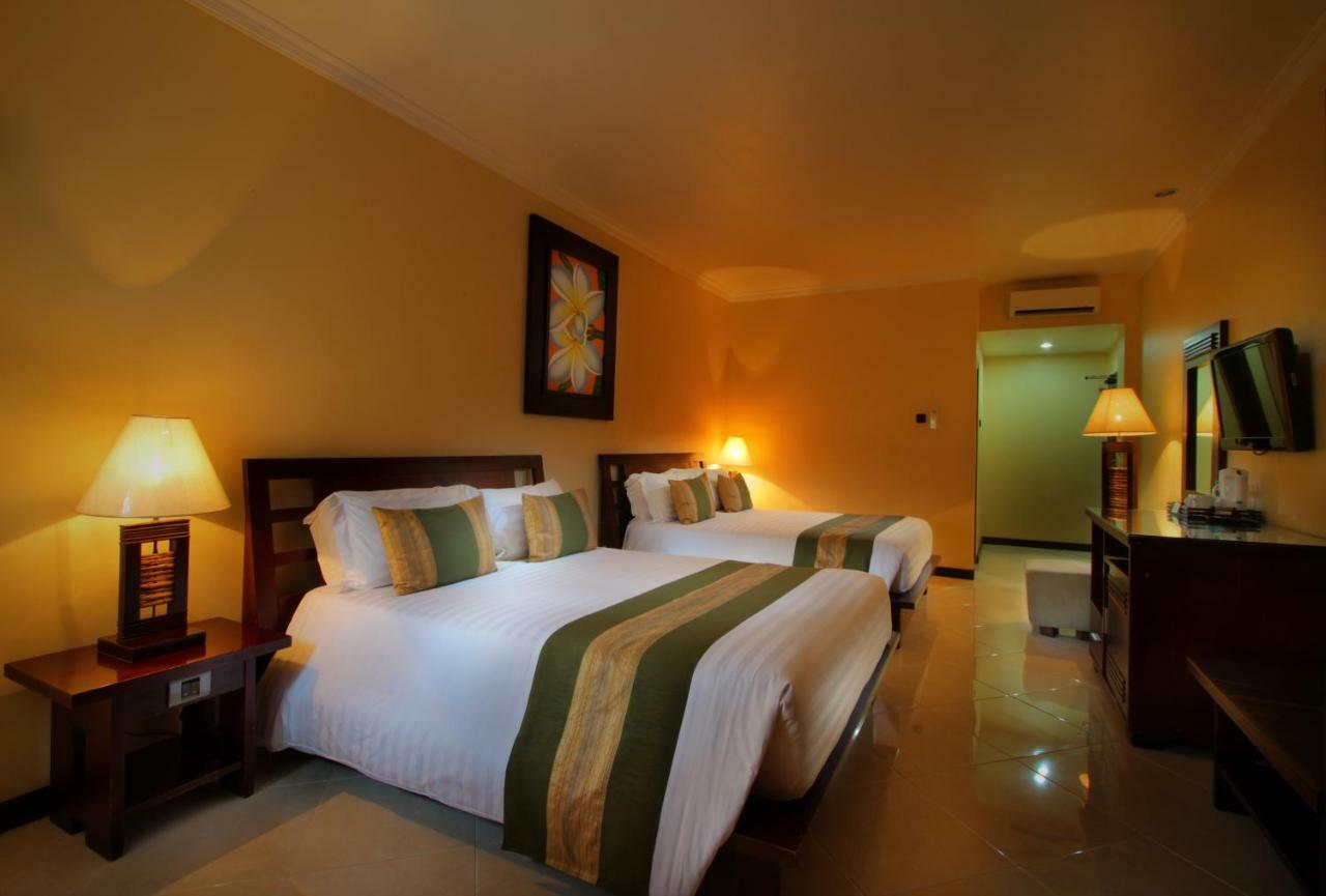 Hotel Adi Dharma Kuta 4*