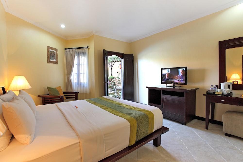 Hotel Adi Dharma Kuta 4*
